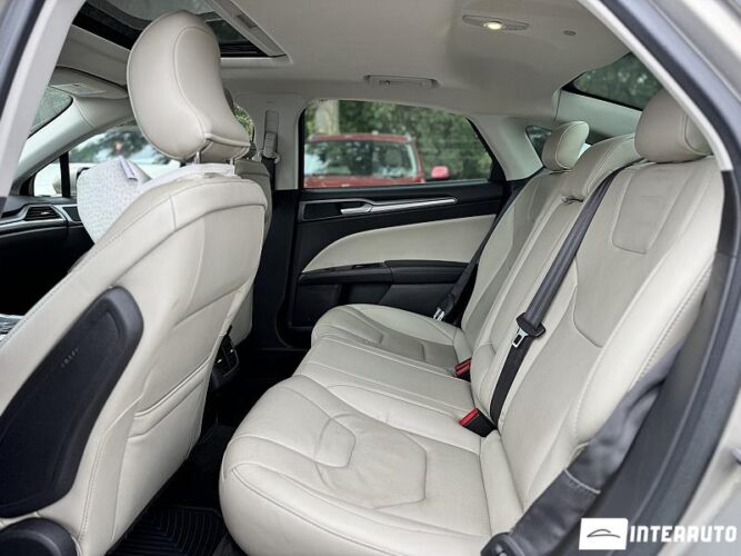 Ford Fusion 49 interauto-car