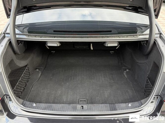 Mercedes E 400 56 interauto-car