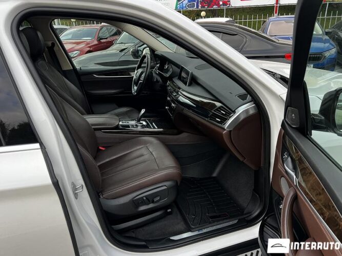 BMW X5 4.0e 40 interauto-car