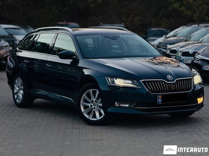 Skoda Superb 33 interauto-car