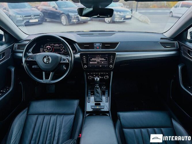 Skoda Superb 38 interauto-car