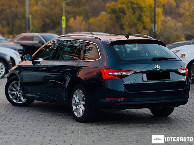 Skoda Superb 36 interauto-car