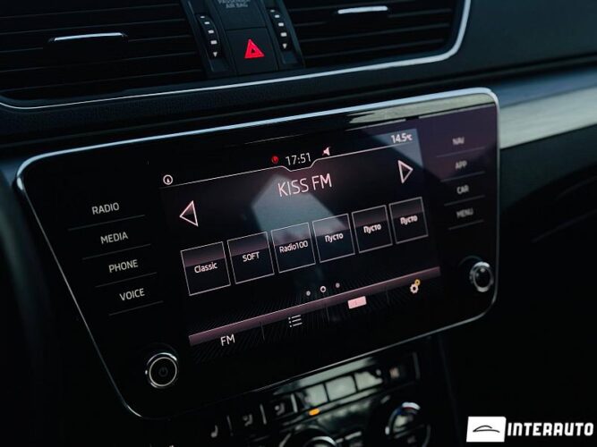 Skoda Superb 41 interauto-car