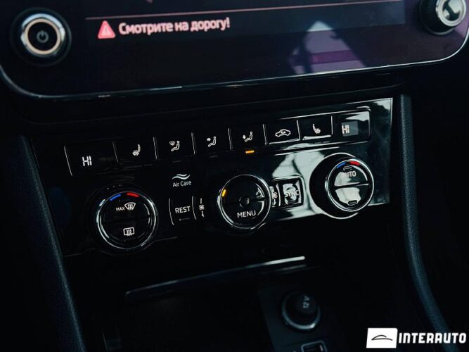 Skoda Superb 43 interauto-car