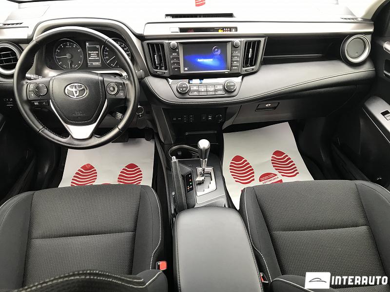 Toyota Rav-4 16 automobil-interauto