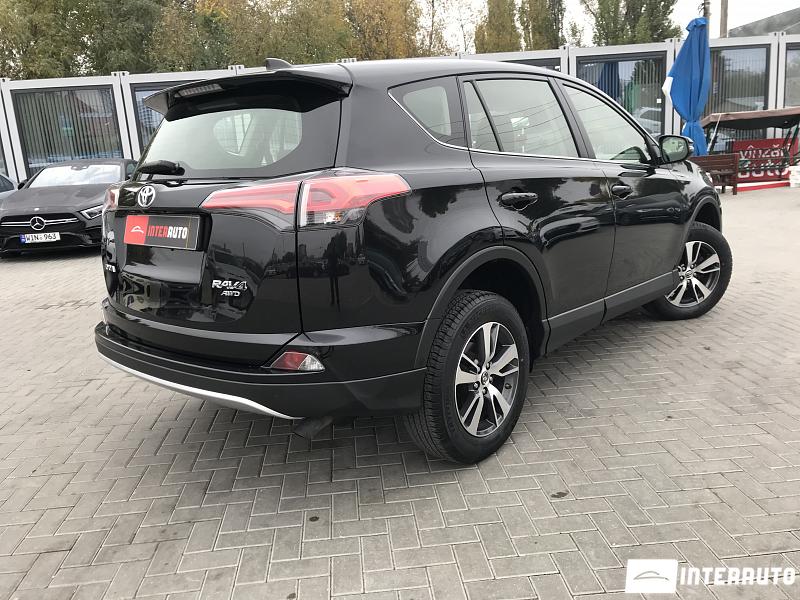 Toyota Rav-4 13 automobil-interauto