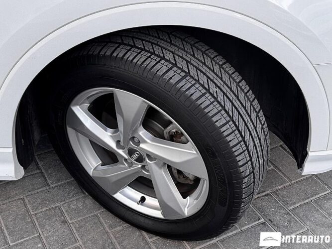 Audi Q3 44 interauto-car