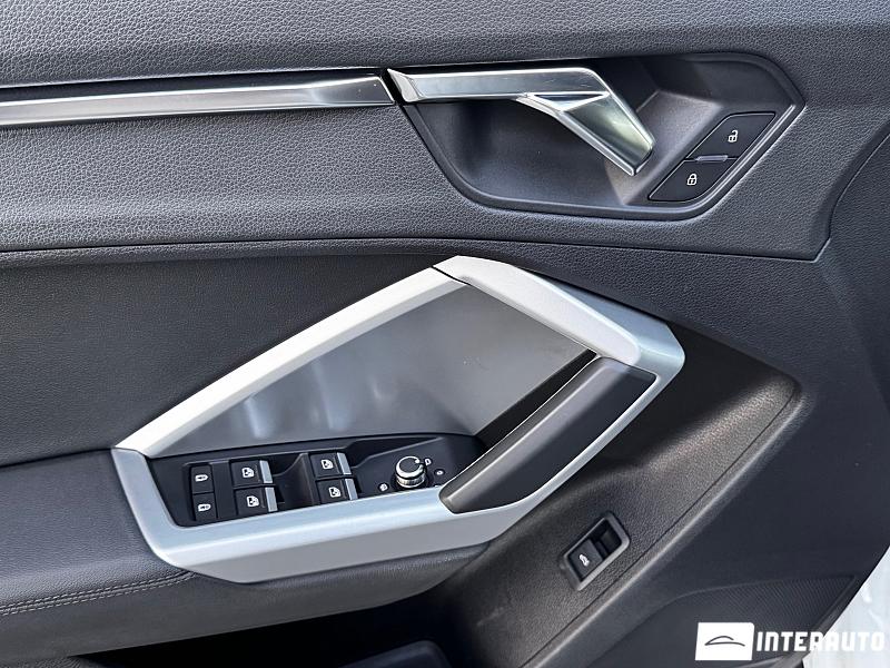 Audi Q3 23 automobil-interauto