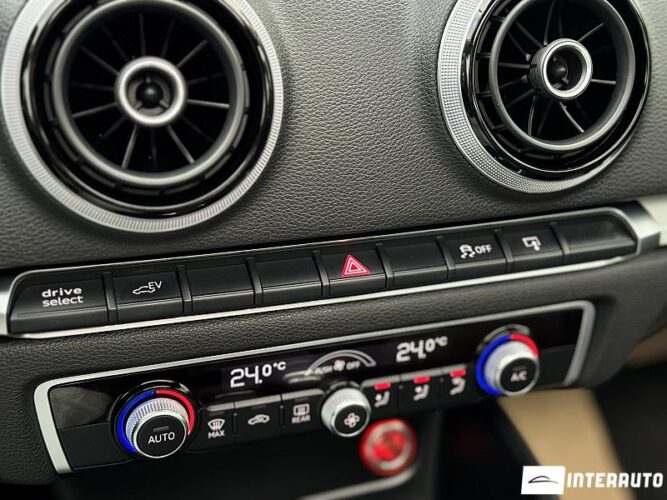Audi A3 E-tron 47 interauto-car