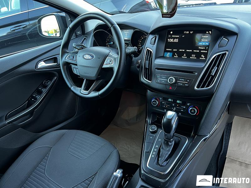 Ford Focus 18 automobil-interauto