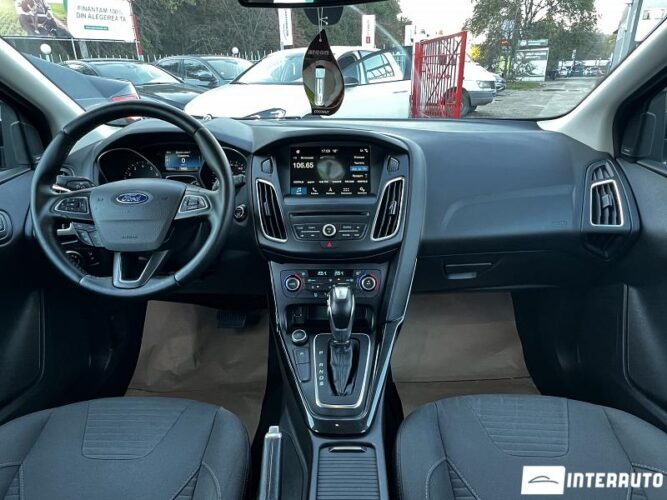 Ford Focus 35 interauto-car