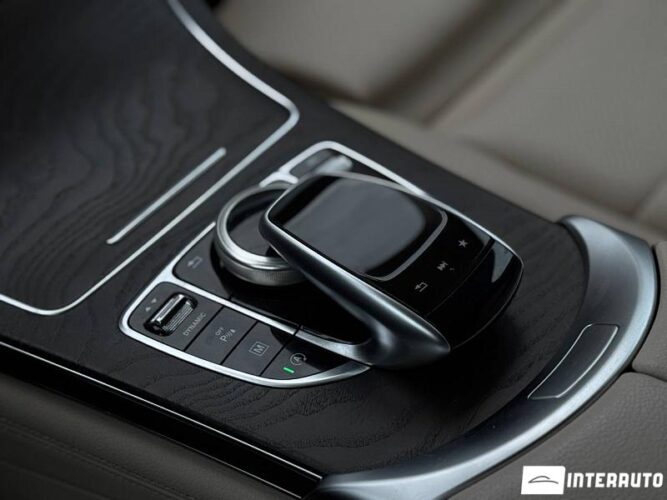 Mercedes GLC 250d 42 interauto-car