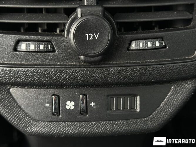 Peugeot 5008 46 interauto-car