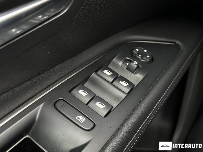 Peugeot 5008 38 interauto-car