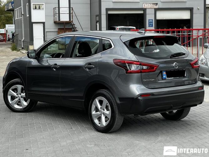 Nissan Qashqai 30 interauto-car