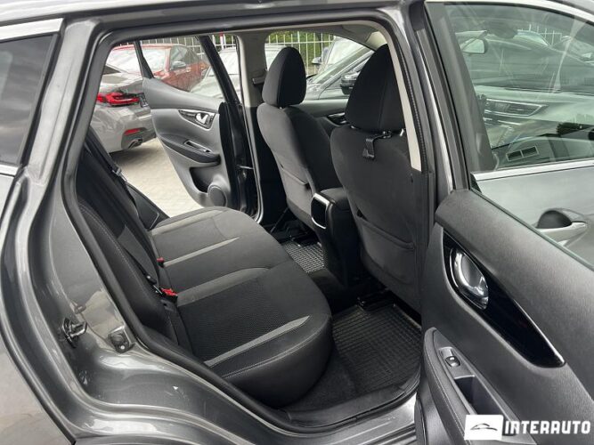 Nissan Qashqai 41 interauto-car