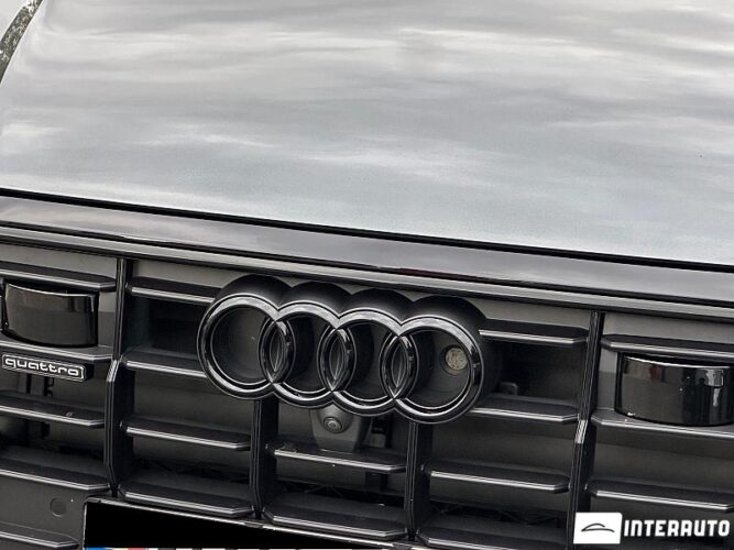 Audi Q8 64 interauto-car