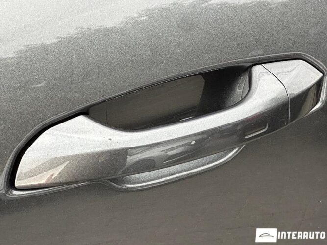 Audi Q8 63 interauto-car