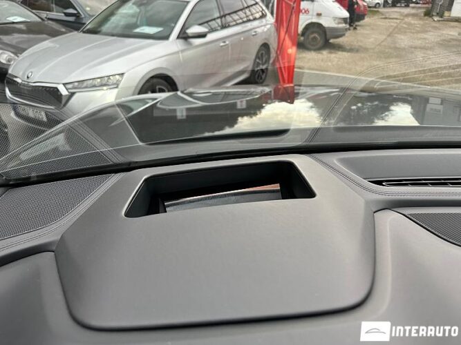 Audi Q8 49 interauto-car