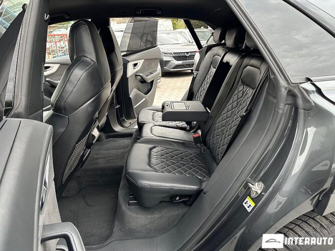 Audi Q8 45 interauto-car