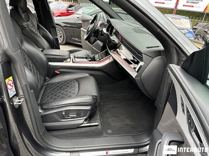 Audi Q8 44 interauto-car