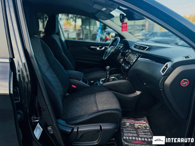 Nissan Qashqai 43 interauto-car