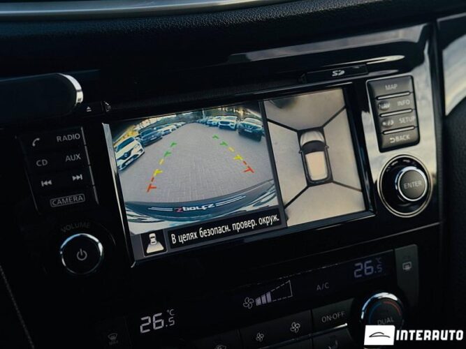 Nissan Qashqai 38 interauto-car