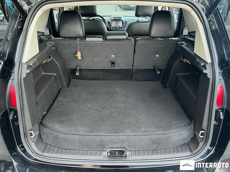 Ford C-MAX 34 automobil-interauto