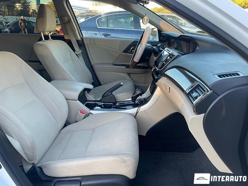 Honda Accord 22 automobil-interauto