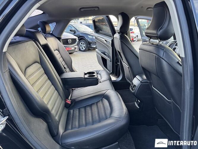 Ford Fusion 51 interauto-car