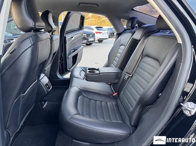 Ford Fusion 53 interauto-car