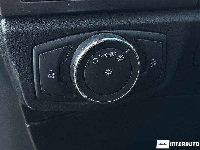 Ford Fusion 48 interauto-car