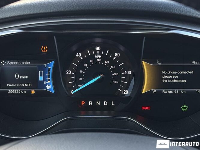 Ford Fusion 41 interauto-car