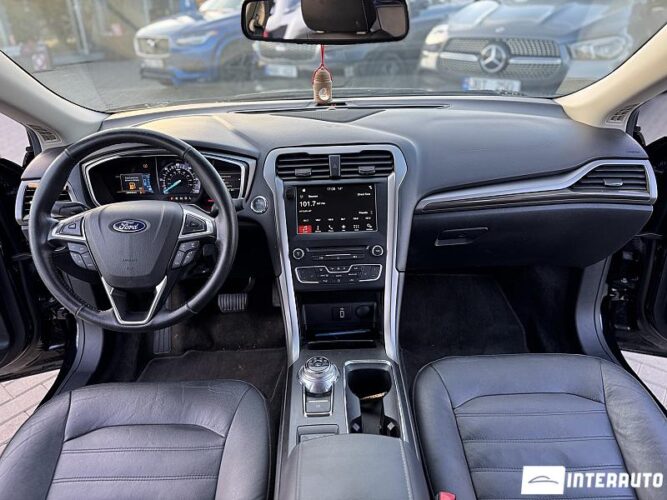 Ford Fusion 39 interauto-car