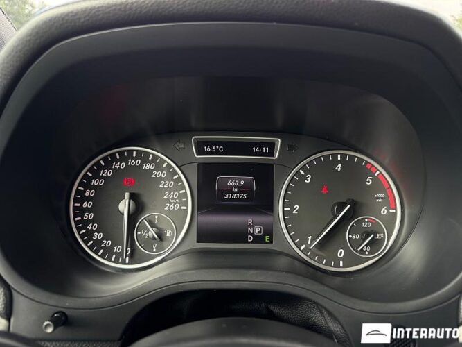 Mercedes B 180 37 interauto-car