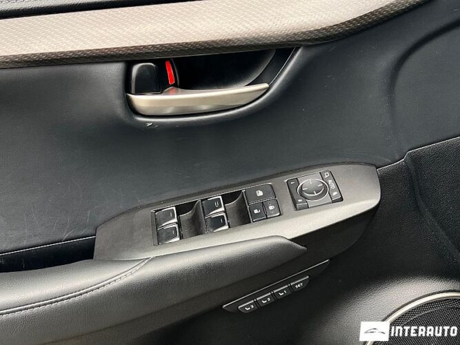 Lexus NX 300H 42 interauto-car