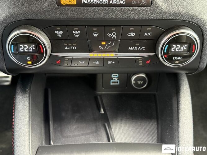 Ford Kuga 47 interauto-car