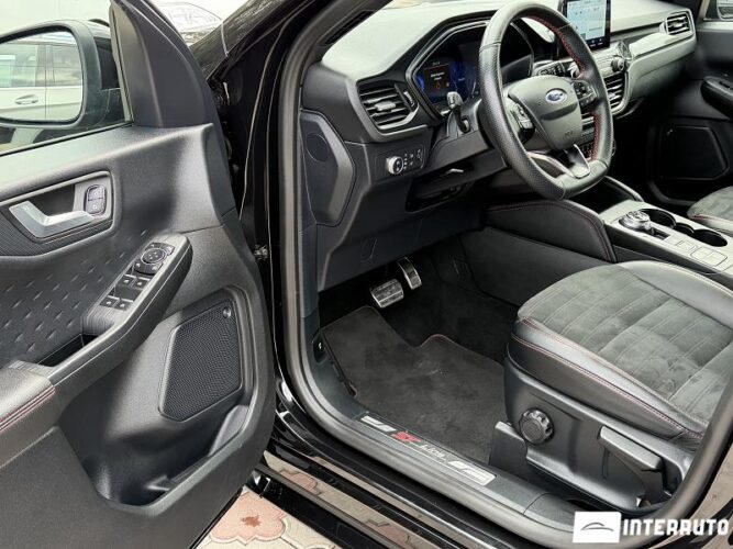 Ford Kuga 38 interauto-car