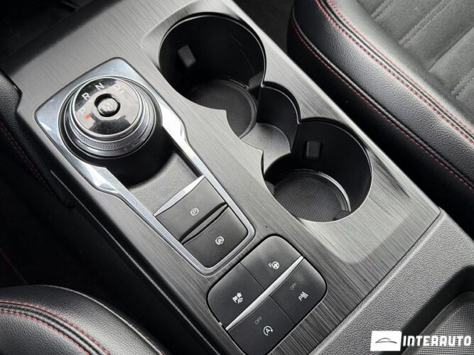 Ford Kuga 42 interauto-car