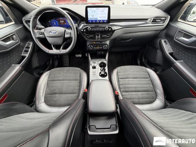 Ford Kuga 41 interauto-car