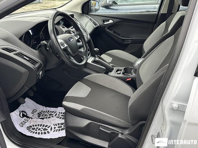 Ford Focus 32 interauto-car