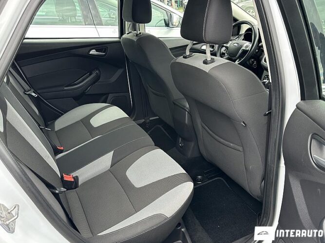 Ford Focus 40 interauto-car