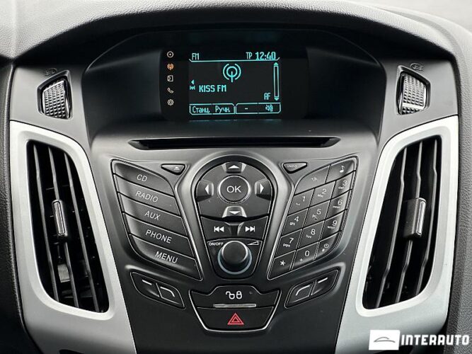 Ford Focus 36 interauto-car