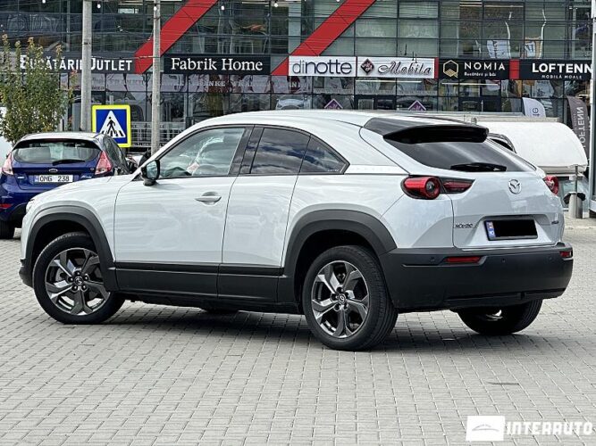 Mazda MX-30 32 interauto-car