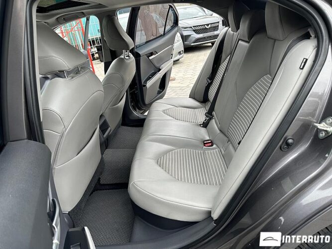 Toyota Camry 50 interauto-car