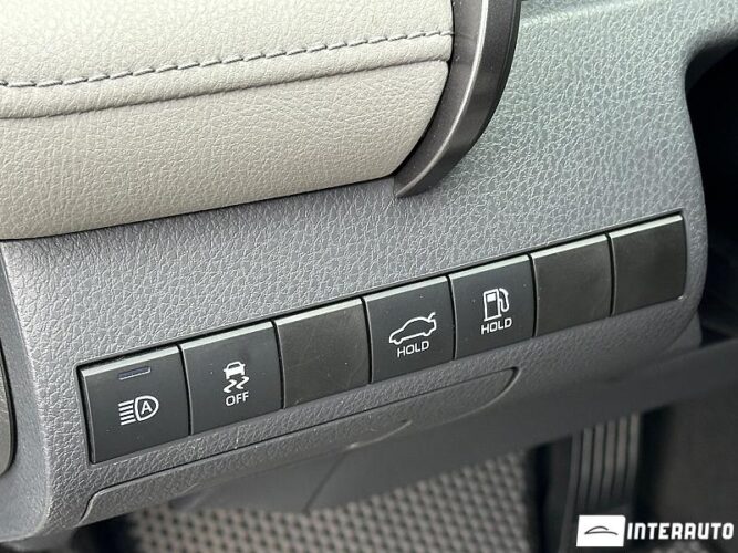 Toyota Camry 45 interauto-car