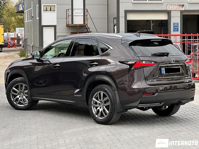Lexus NX 300H 35 interauto-car
