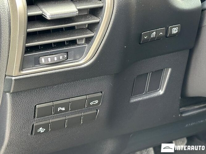 Lexus NX 300H 45 interauto-car