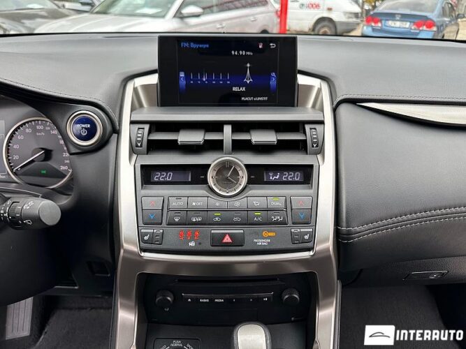 Lexus NX 300H 42 interauto-car