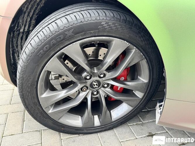 Hyundai Genesis 42 interauto-car